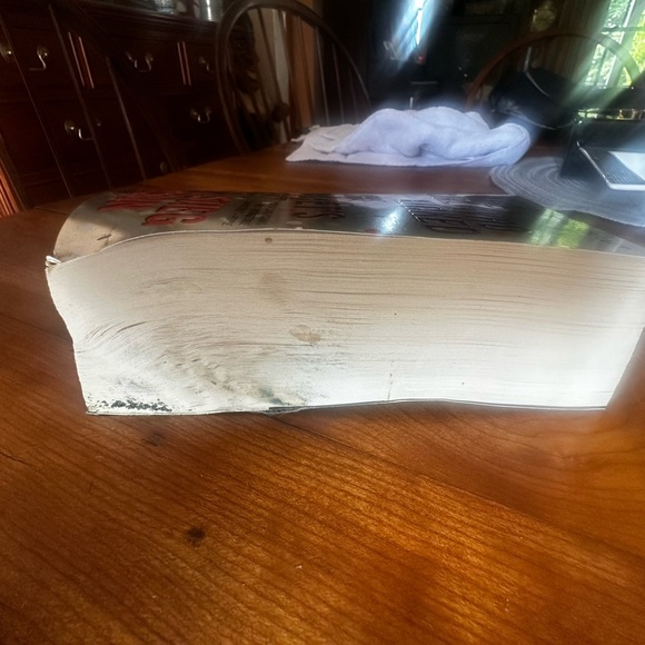 💙 The Girl who kicked the Hornets Nest Paperback book by Stieg Larson - Picture 2 of 10